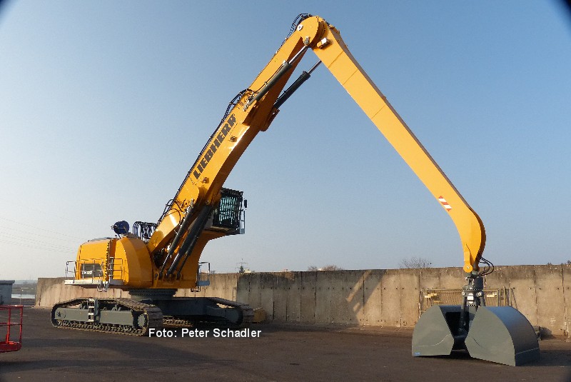 Liebherr LH120 Stockstadt 2.jpg