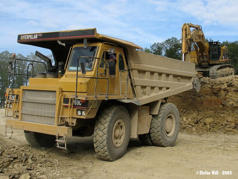 Cat385LME_07.jpg