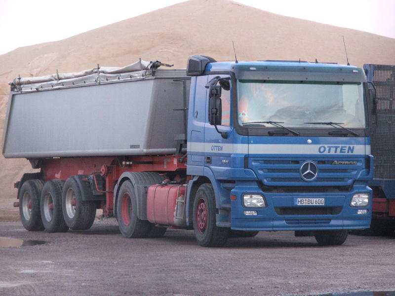 MB Actros MP2 1841001 (2).jpg