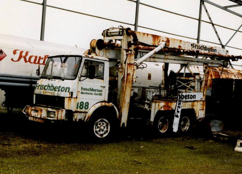 Hanomag Henschel Betonpumpe (2).jpg