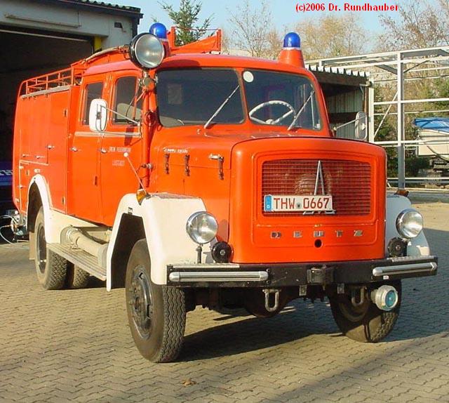 feuerwehrfahrzeug_gr.jpg