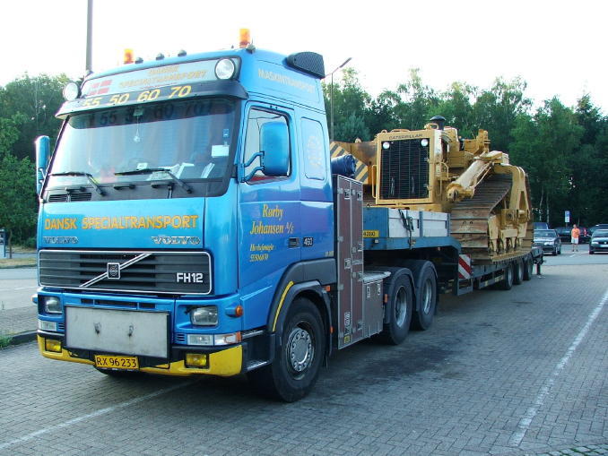 Volvo FH 12 Dansk Specialtransport 002 (2).jpeg