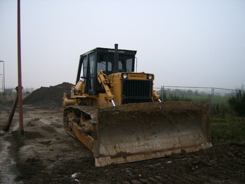 Komatsu Dozer (1).jpg