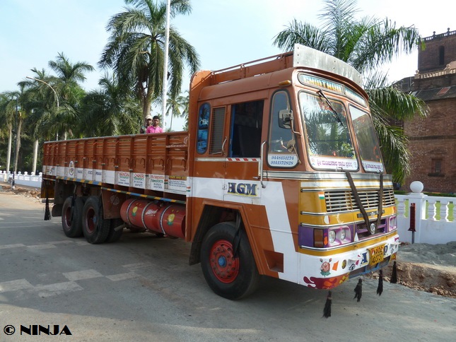 Ashok_Leyland_2214_6x4_V_03.jpg