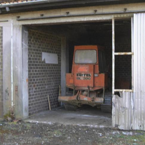 BL 200 JJ in der Halle 1.jpg