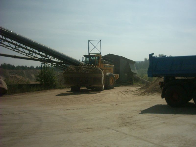 Volvo L330D.jpg