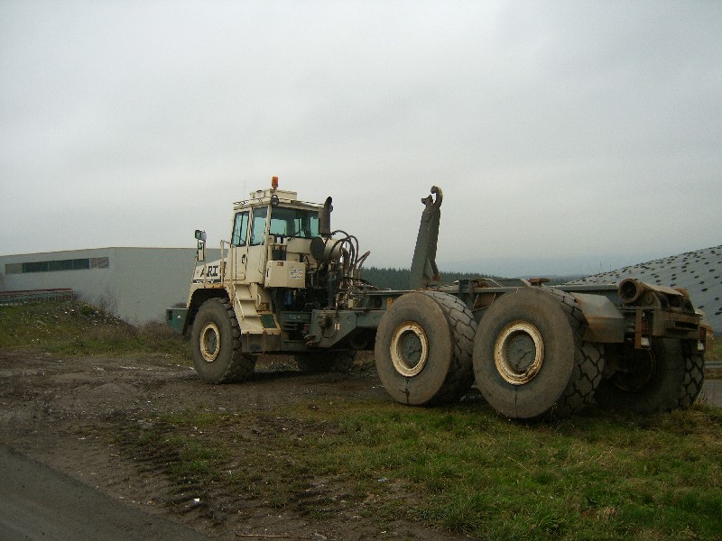 Containerdumper Terex (2).jpg