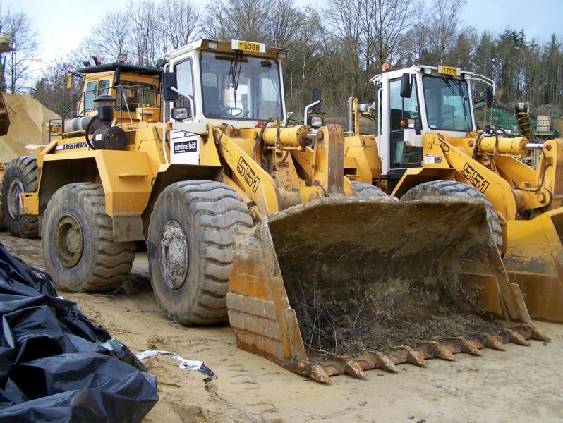 Liebherr L 551.jpg