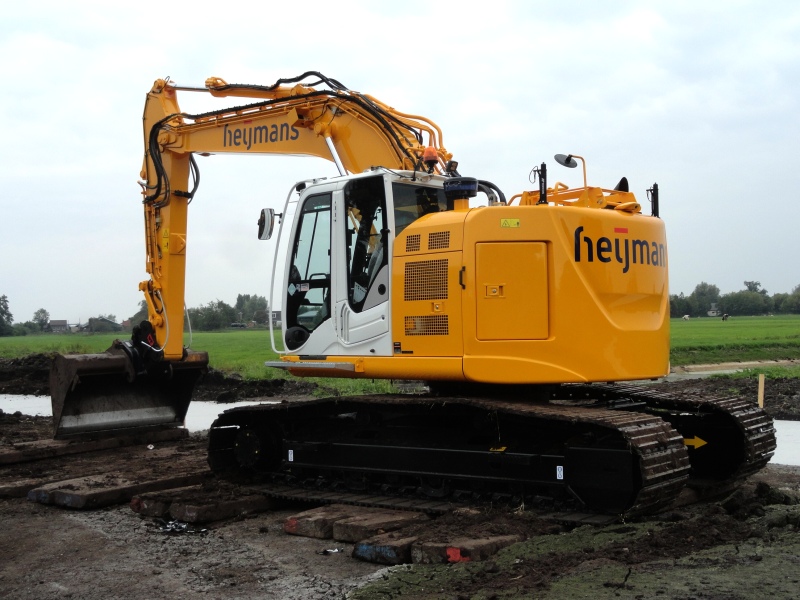 Heijmans ZX 225-5 US (1).jpg