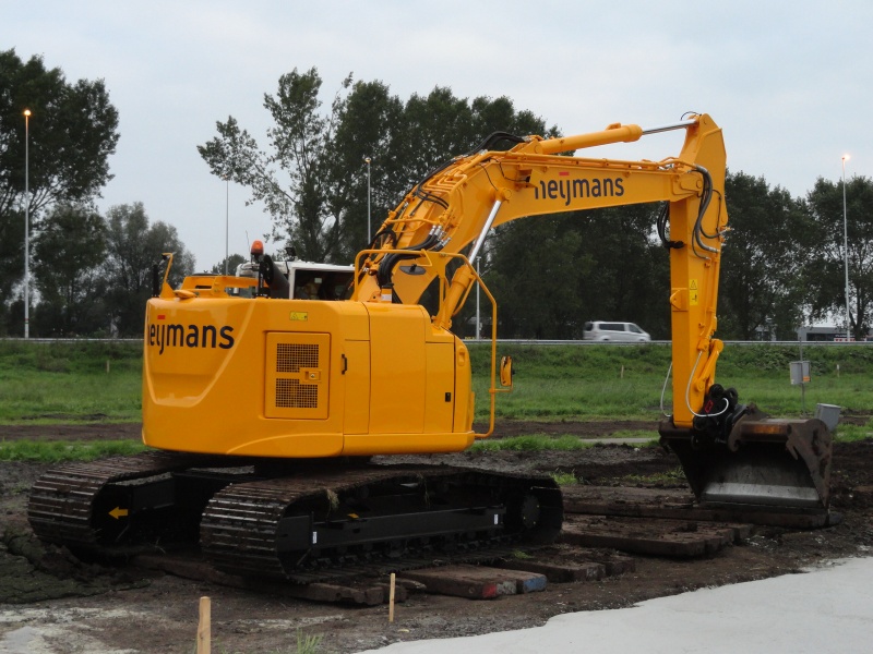 Heijmans ZX 225-5 US (4).jpg