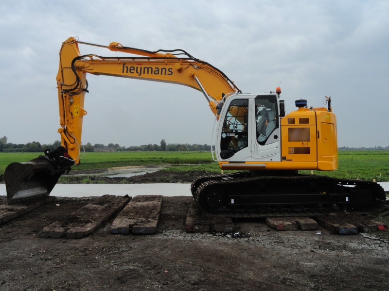 Heijmans ZX 225-5 US (5).jpg