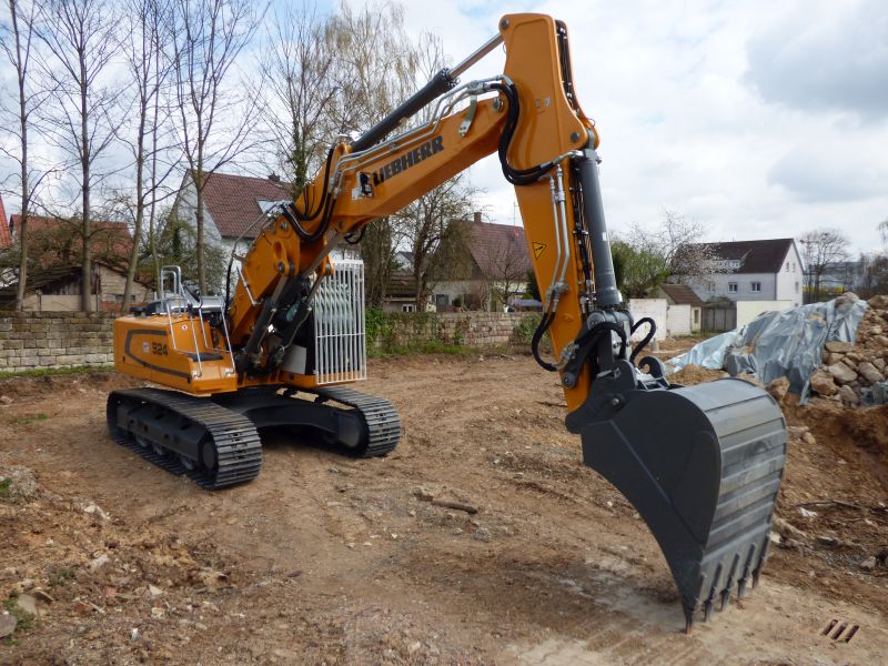 Liebherr R 924 C 4.jpg