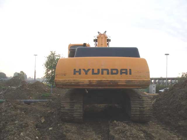 hyndai 320.2.jpg