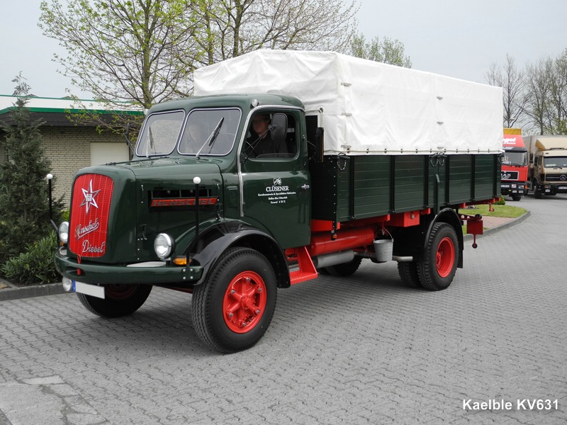 comp_Henschel HS100.jpg