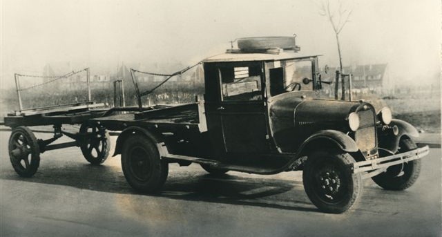 1e auto AA-Ford 1930.jpg