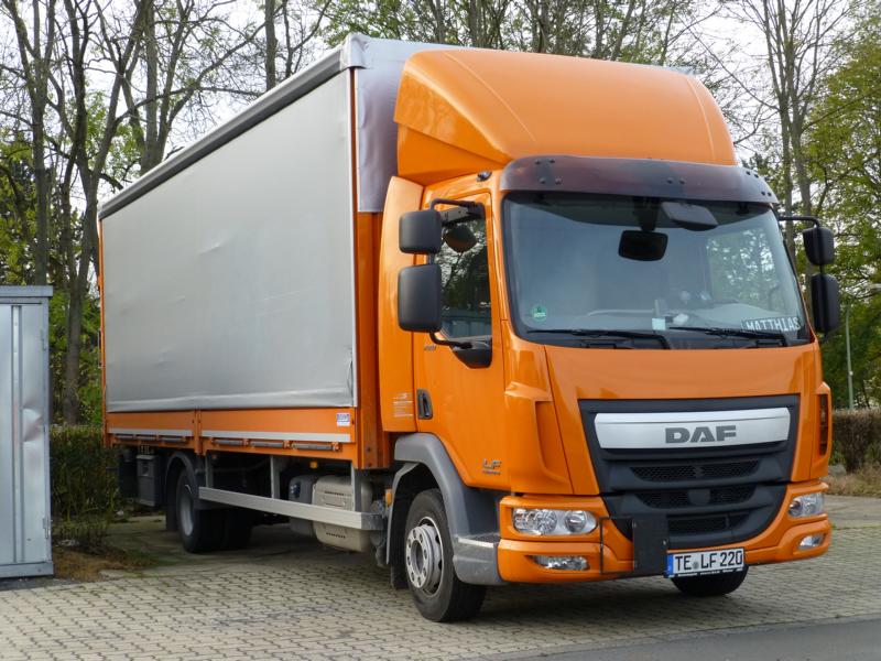 K800_DAF LF 220 Euro 6 Plane Orange 1.jpg