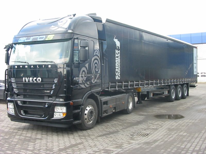  Iveco-AS-Cube-440S45-AllBlacks-020207-kr
01.jpg