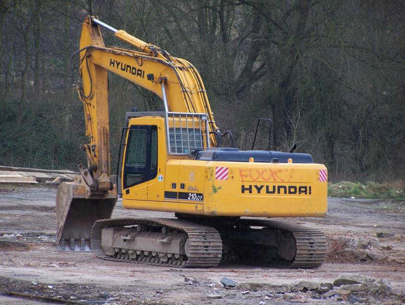 Hyundai Robex 210 LC-7.jpg