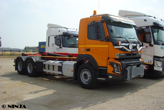 Volvo_FMX410_6x4_HNK_01.jpg