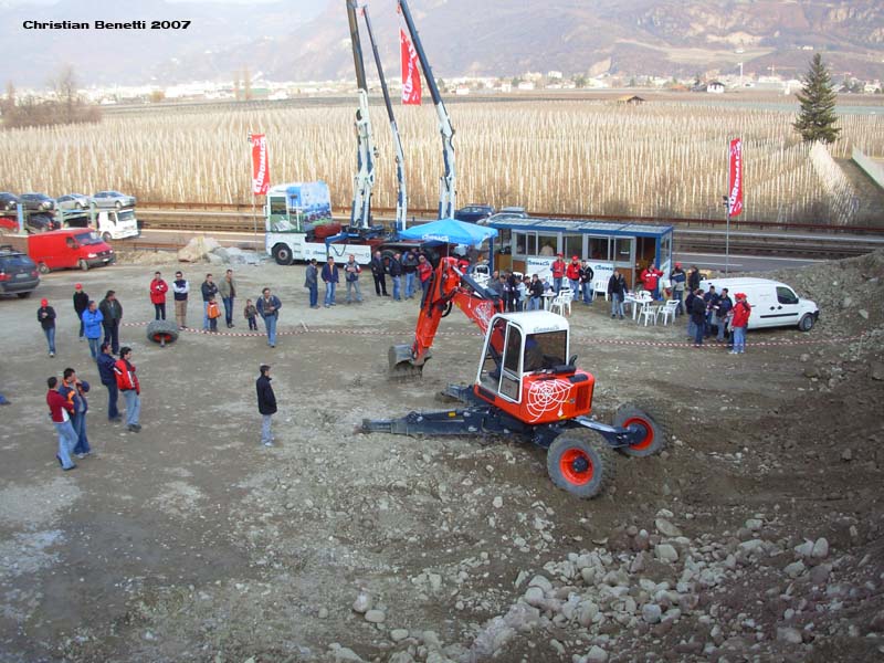 R85 4.jpg