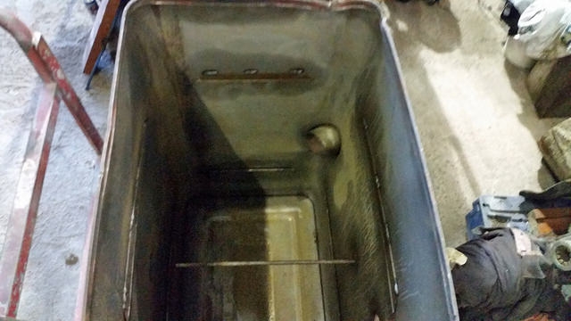 TANK 2.jpg