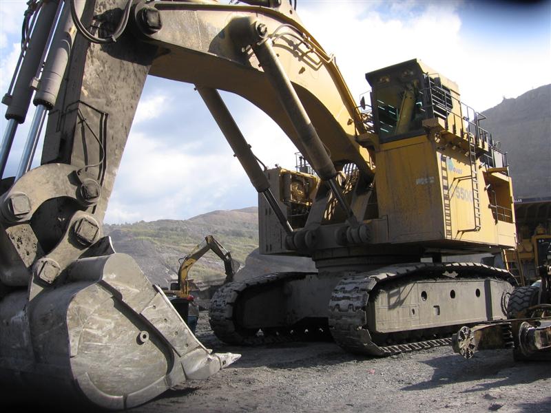 Bagger von vorne 001 (Medium).jpg