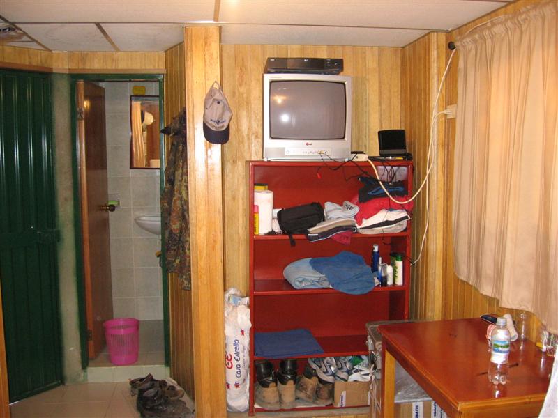 Mein Kleiderschrank 024 (Medium).jpg