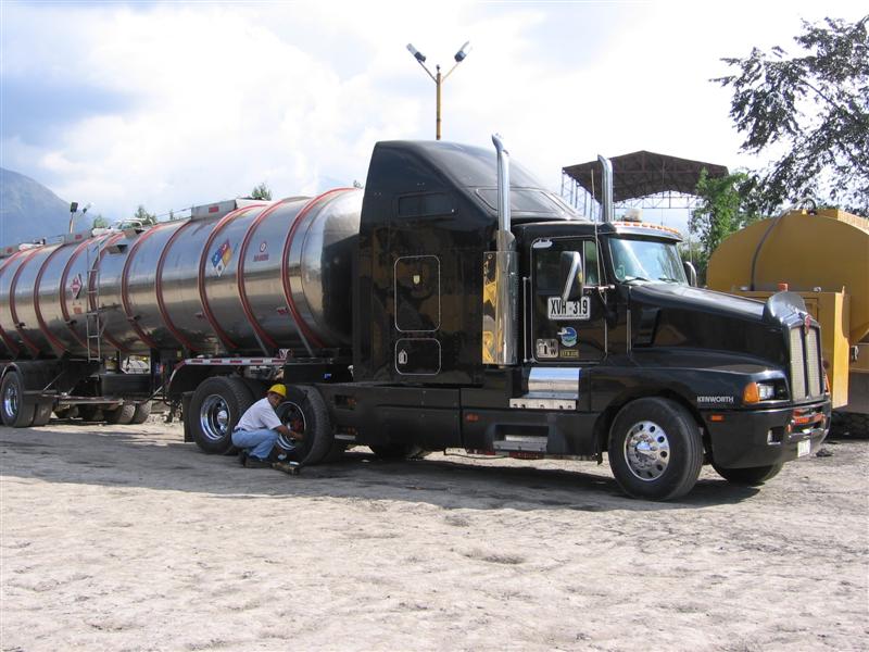 Ami-Truck 016 (Medium).jpg