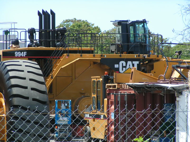 CAT994F 1.jpg