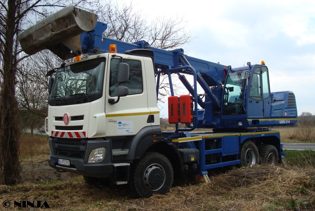 Tatra_158_6x6.2_UDS_214_E6_AE_02.jpg