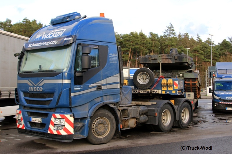 Wocken Iveco Stralis 560 Hi-Way EL-WO 250 2016 02 03 Weiskirchen-NordWEB.jpg