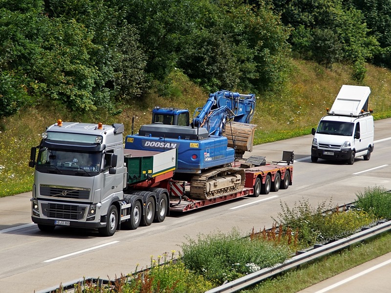 Volvo Bäuml DSC06364.jpg