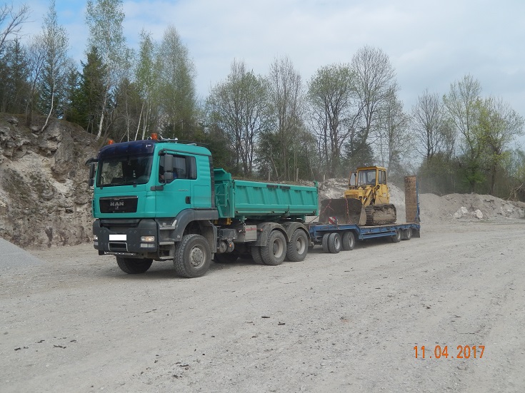 Cat951_002.jpg