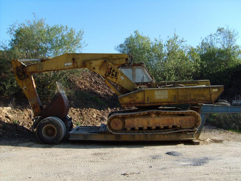 JCB 807.jpg