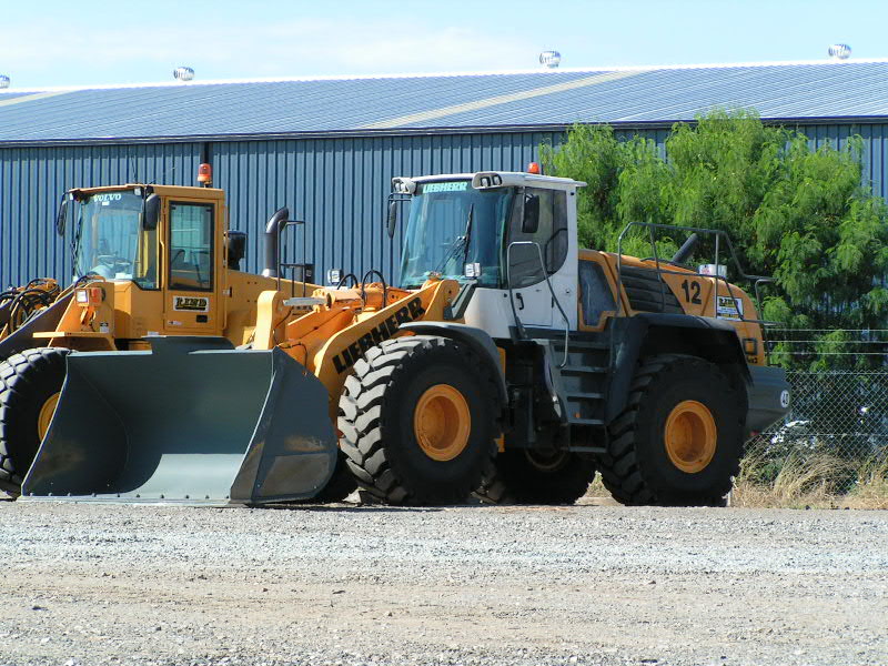 Liebherr 580 2.jpg