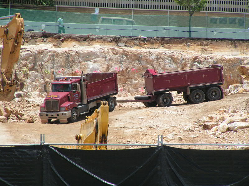Kentworth Tipper truck 1.jpg