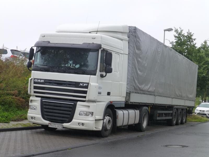 K800_DAF XF 105.460 Belarus Weiss 1.jpg