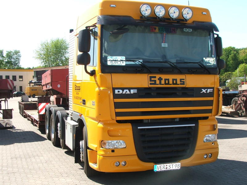 Staas DAF XF 4Achs DSC00096 (2).jpg