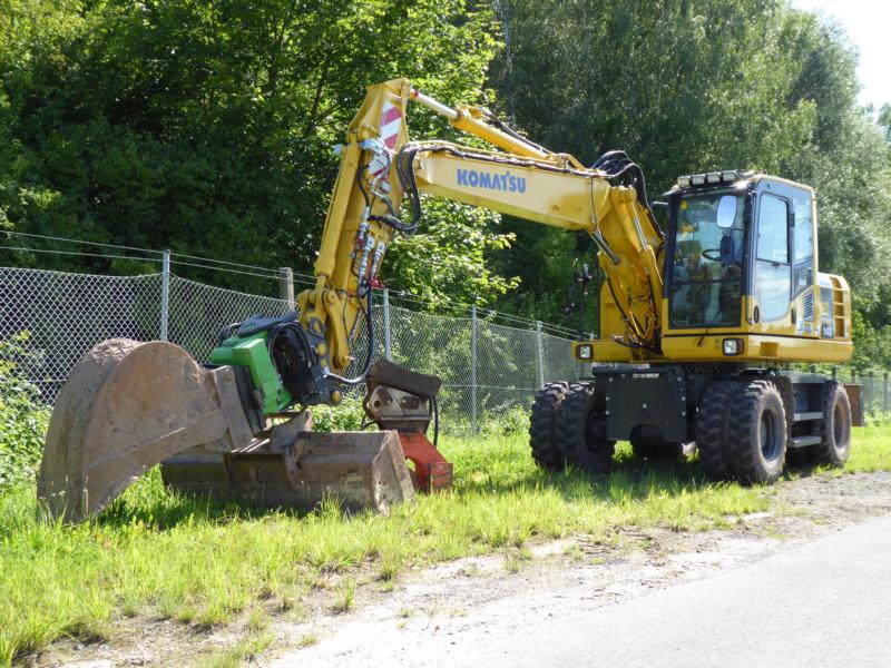 K800_Komatsu PW 148 Gelb 1.jpg