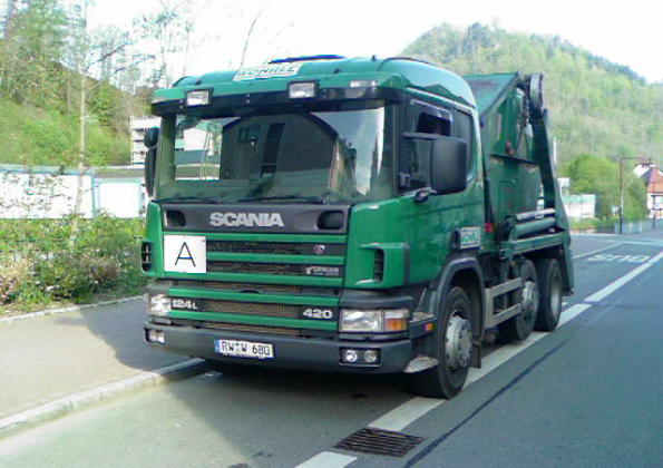 Scania 124L.jpg