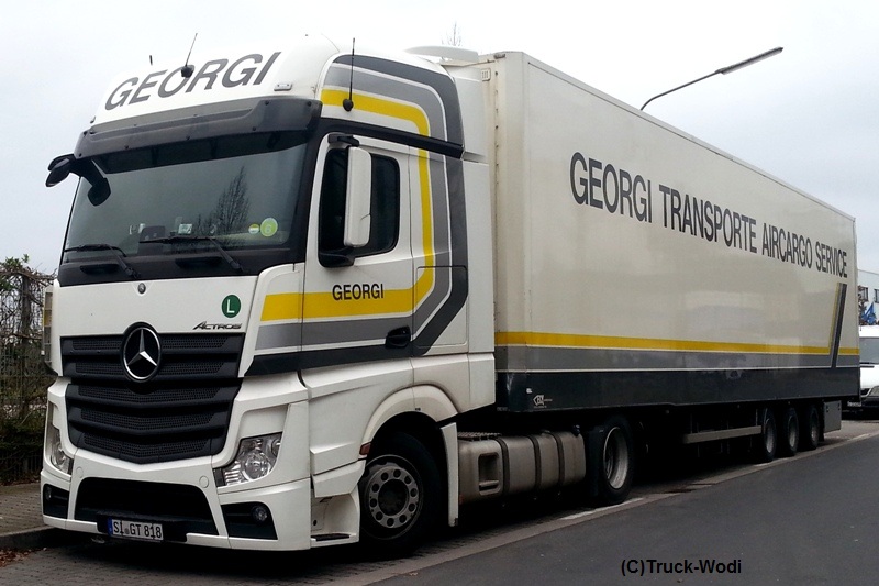 Georgi MB Actros4 1845 SI-GT 818 2017 12 25 M&ouml;rfeldenWEB.jpg