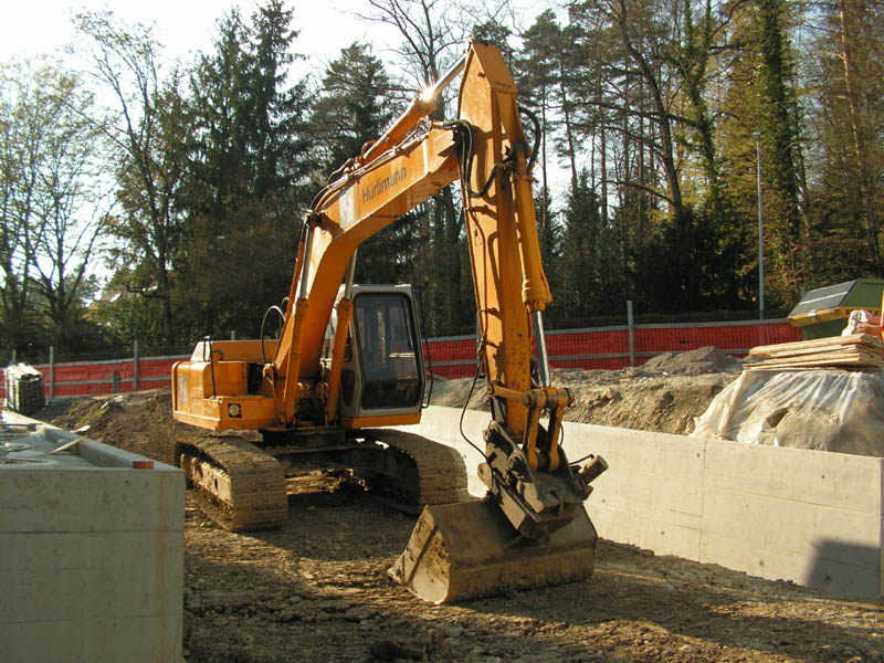 Hitachi EX150 (3).jpg