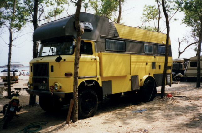 Ifa W50 4x4 Caravan.jpg