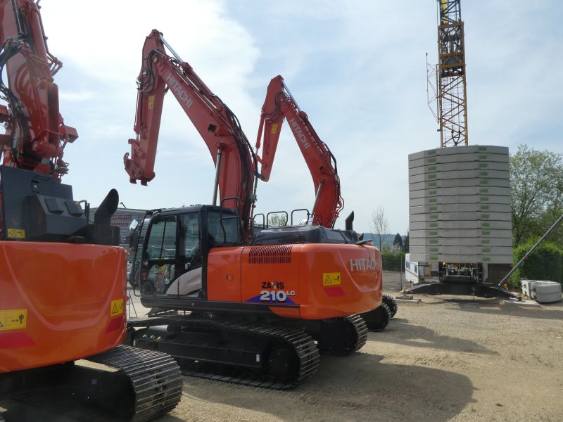 zaxis 210 LC - 6.jpg