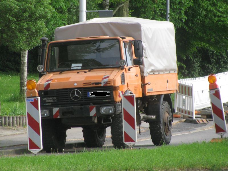 unimog.jpg