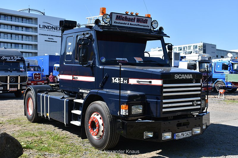 comp_DSC_0530.jpg