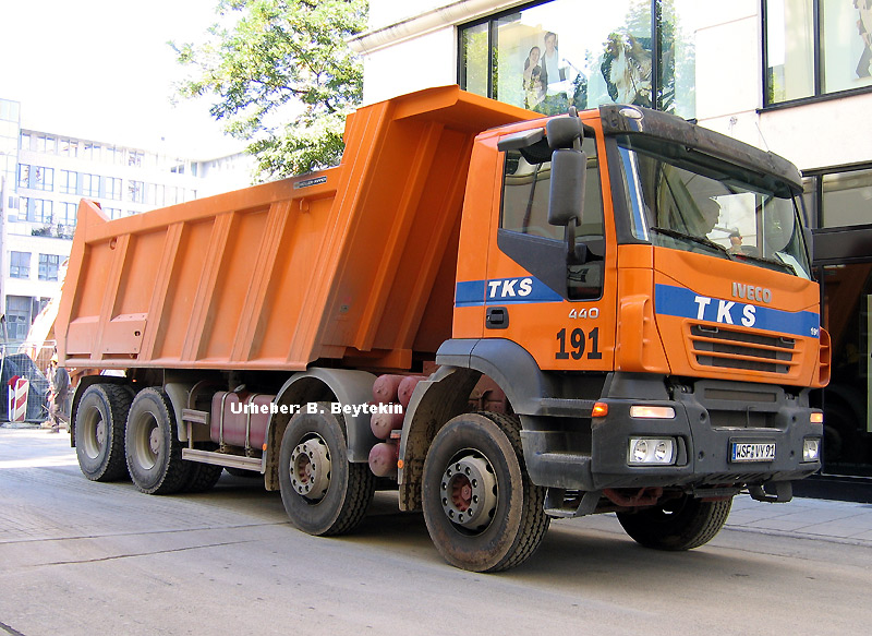 TKS_Iveco-440_4a-Mulde_191_.jpg