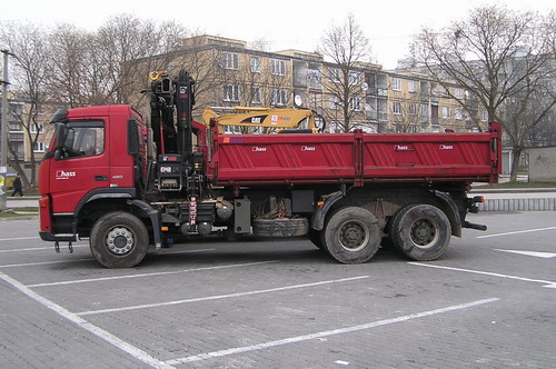 Volvo FM12 420 6x6 S3 s HR Hiab 05.jpg