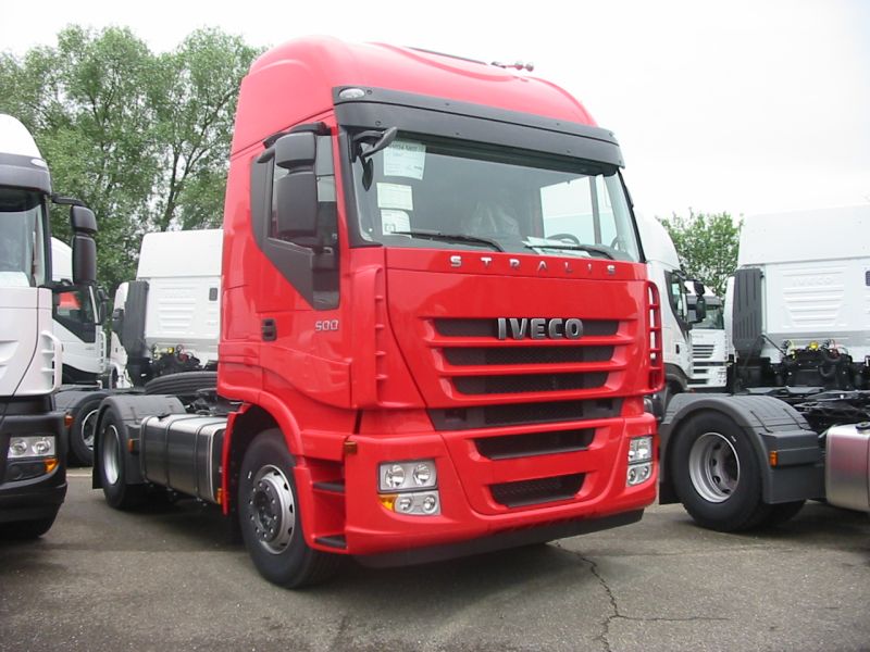  Iveco-AS-L-440S50-rot-Frankreich-010607-
kr01.jpg