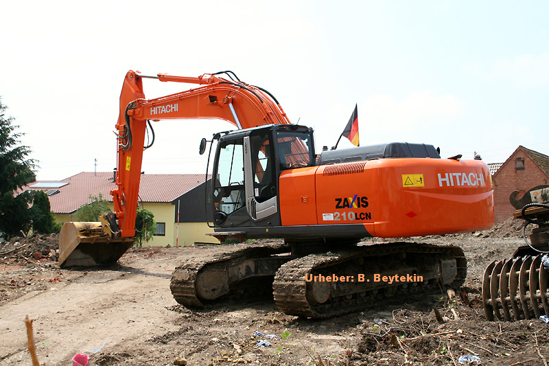 Hitachi_Zaxis-210-LCN_2b.jpg